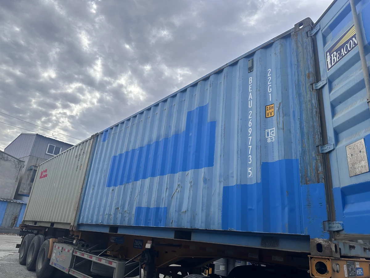 Palletized CHKZ bearing boxes stacked in shipping container